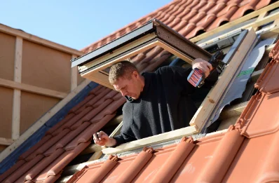 Pose de fenêtres de toit Velux à Verpillière